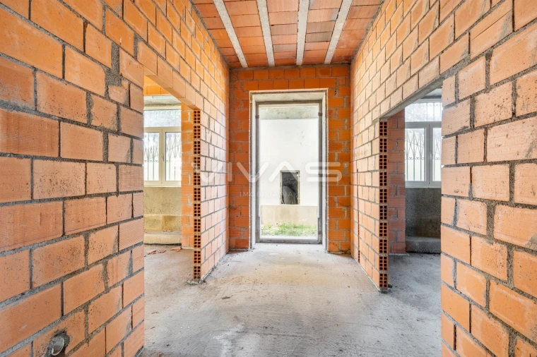 Moradia T14 para Venda em Lago Foto 30