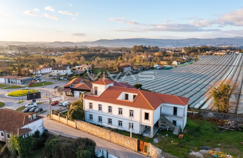 Moradia T14 para Venda em Lago Foto 5