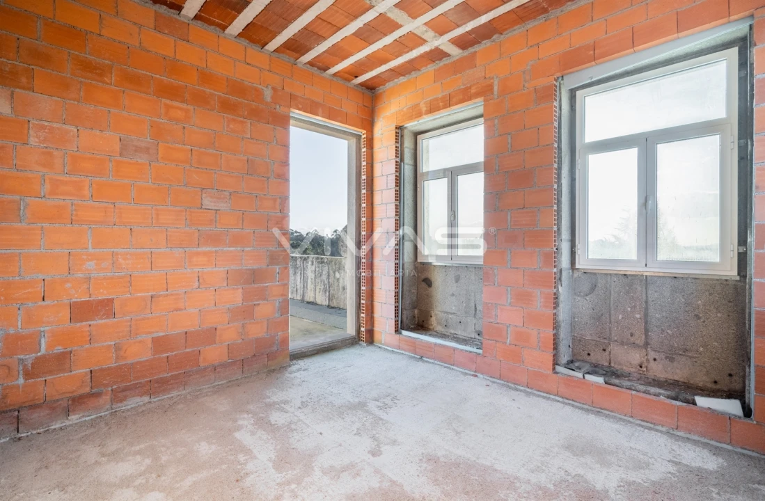 Moradia T14 para Venda em Lago Foto 27