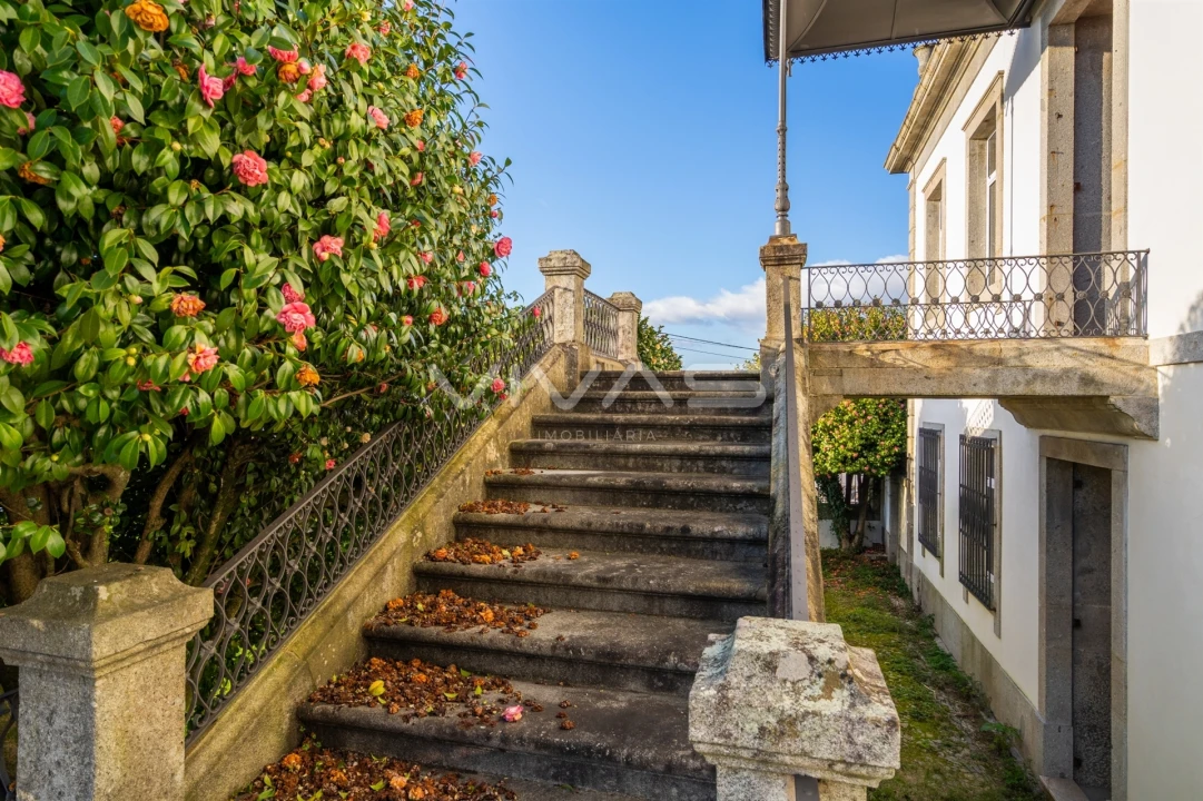 Moradia T14 para Venda em Lago Foto 21