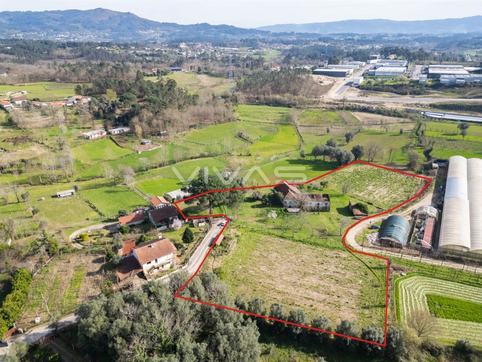 Quinta T0 para Venda em Pico de Regalados, Gondiães e Mós Foto 3