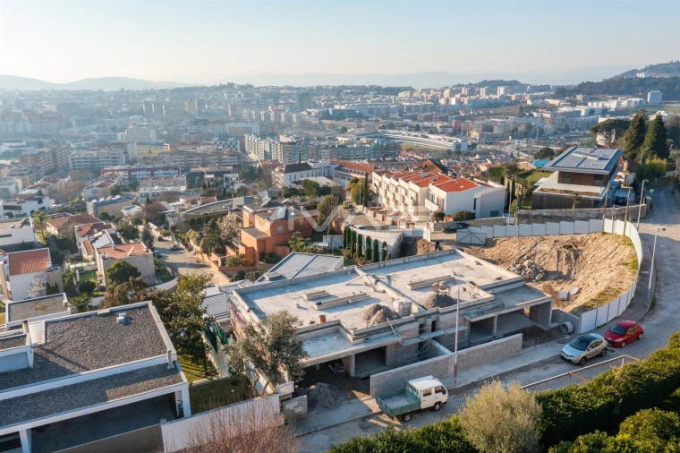 Moradia T3 para Venda em Nogueiró e Tenões Foto 2