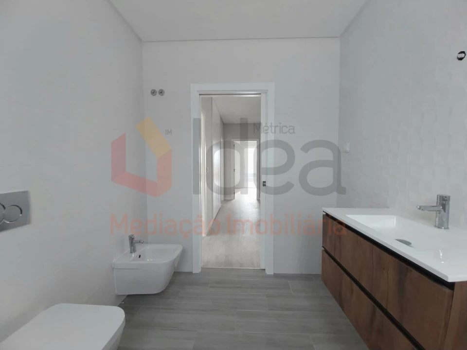 Moradia T3 para Venda em Fernao Ferro Foto 16