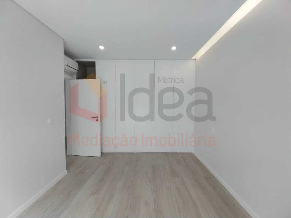 Moradia T3 para Venda em Fernao Ferro Foto 17