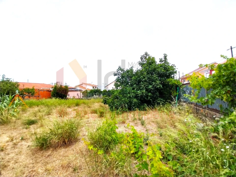 Moradia T3 para Venda em Fernao Ferro Foto 24