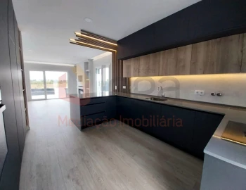 Moradia T3 para Venda em Fernao Ferro