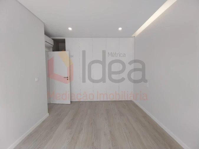 Moradia T3 para Venda em Fernao Ferro Foto 10
