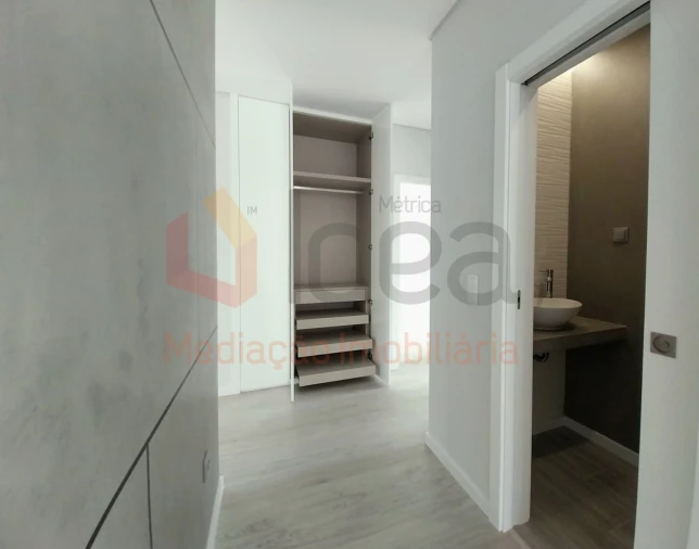 Moradia T3 para Venda em Fernao Ferro Foto 9