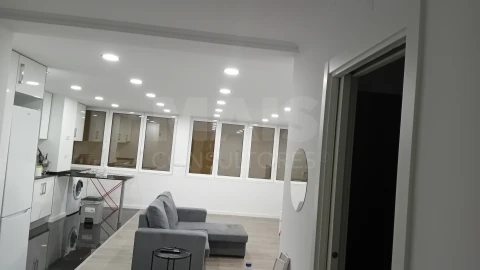 Apartamento T2 para Venda em Pontinha e Famões