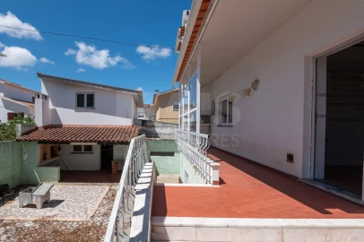 Moradia T5 para Venda em Leiria, Pousos, Barreira e Cortes
