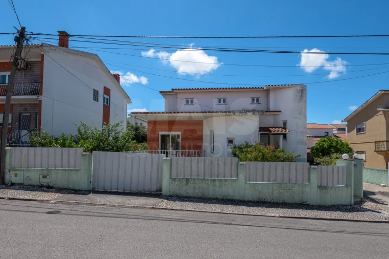 Moradia T5 para Venda em Leiria, Pousos, Barreira e Cortes Foto 7