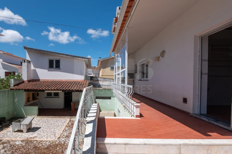 Moradia T5 para Venda em Leiria, Pousos, Barreira e Cortes Foto 8
