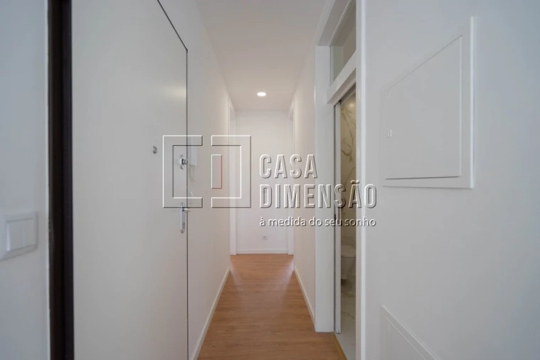 Apartamento T2 para Venda em São Vicente Foto 2