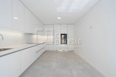 Apartamento T3 para Venda em Águas Livres