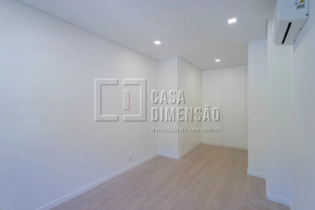 Apartamento T3 para Venda em Águas Livres Foto 31