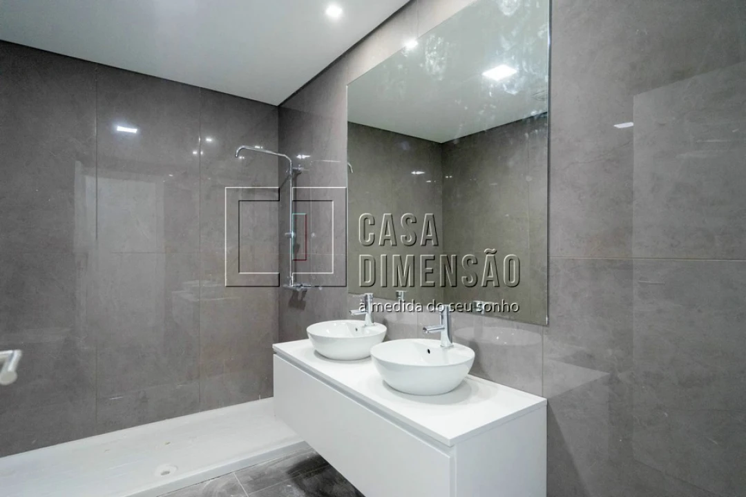 Apartamento T3 para Venda em Águas Livres Foto 40