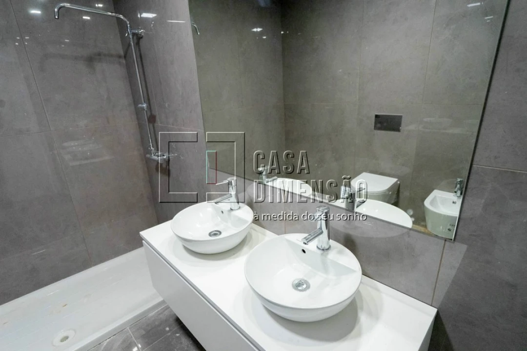 Apartamento T3 para Venda em Águas Livres Foto 42