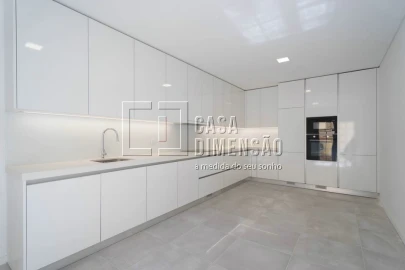 Apartamento T3 para Venda em Águas Livres