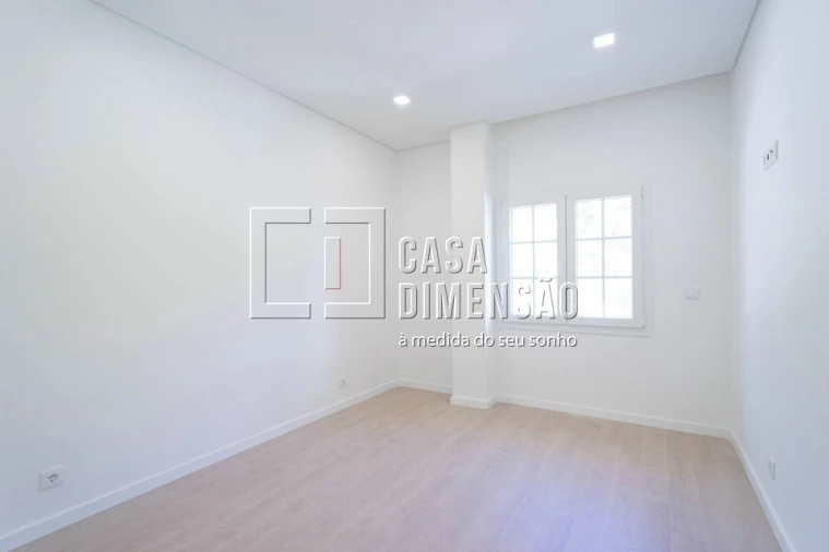 Apartamento T3 para Venda em Águas Livres Foto 32
