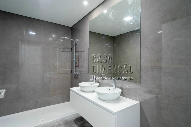 Apartamento T3 para Venda em Águas Livres Foto 40