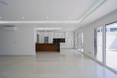Moradia T4 para Venda em Corroios