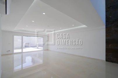 Moradia T4 para Venda em Corroios
