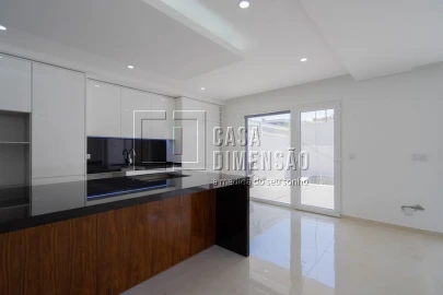 Moradia T4 para Venda em Corroios
