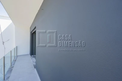 Moradia T4 para Venda em Corroios