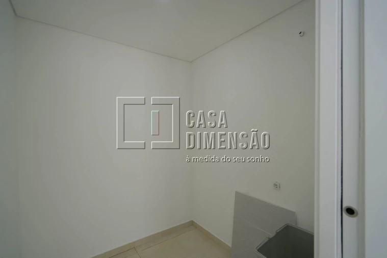 Moradia T4 para Venda em Corroios Foto 20