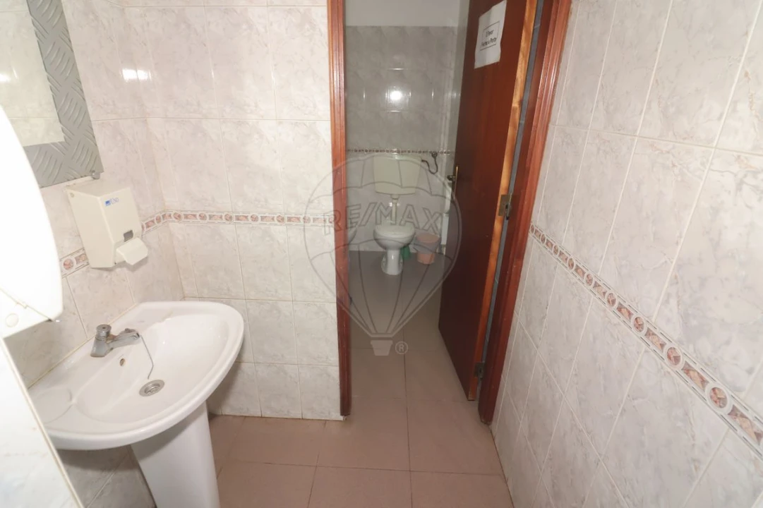 Prédio para Venda em Arruda dos Vinhos Foto 9