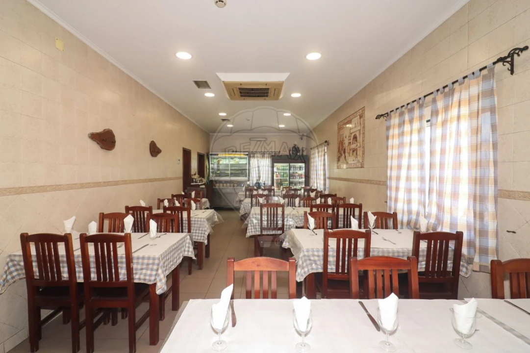 Prédio para Venda em Arruda dos Vinhos Foto 13