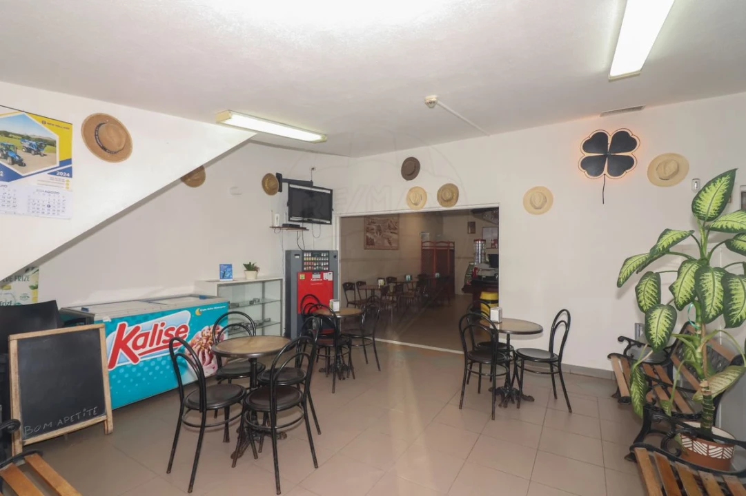 Prédio para Venda em Arruda dos Vinhos Foto 4