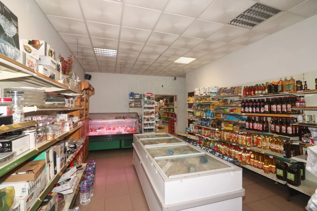 Prédio para Venda em Arruda dos Vinhos Foto 38