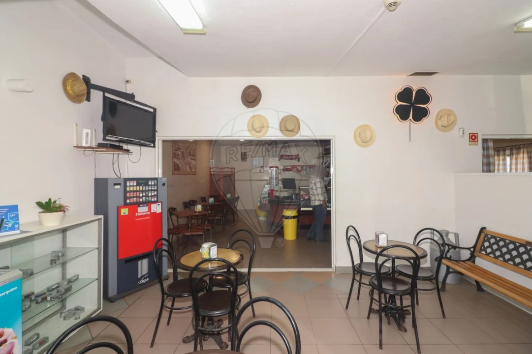 Prédio para Venda em Arruda dos Vinhos Foto 5