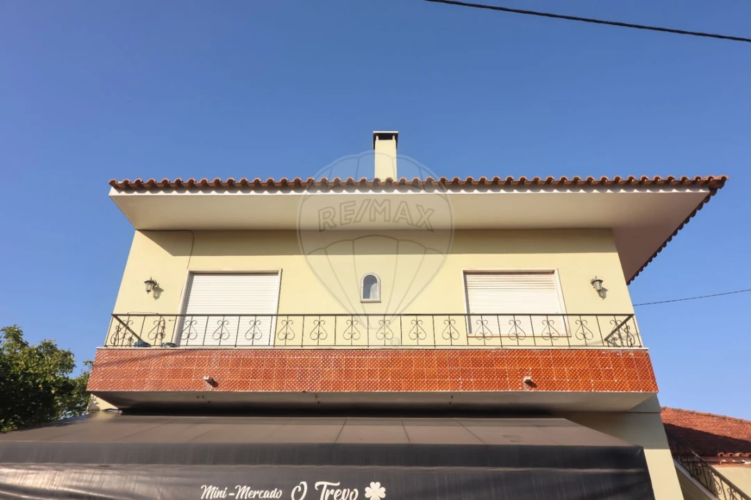 Prédio para Venda em Arruda dos Vinhos Foto 3