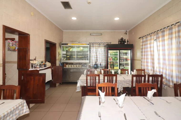 Prédio para Venda em Arruda dos Vinhos Foto 16