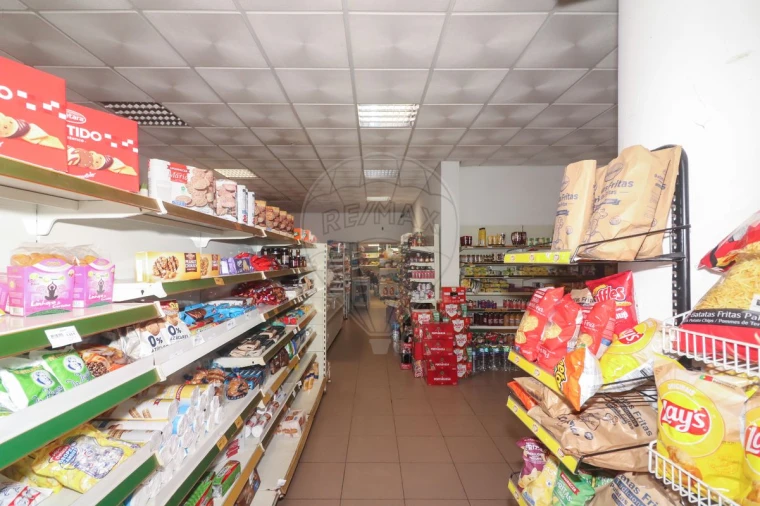 Prédio para Venda em Arruda dos Vinhos Foto 36