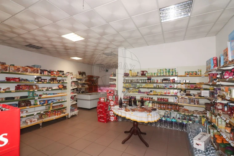 Prédio para Venda em Arruda dos Vinhos Foto 35