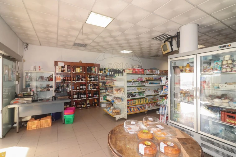 Prédio para Venda em Arruda dos Vinhos Foto 34