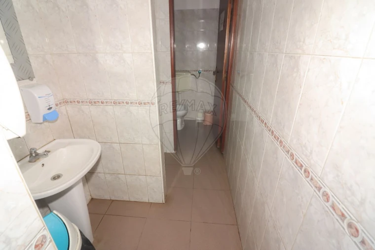 Prédio para Venda em Arruda dos Vinhos Foto 31