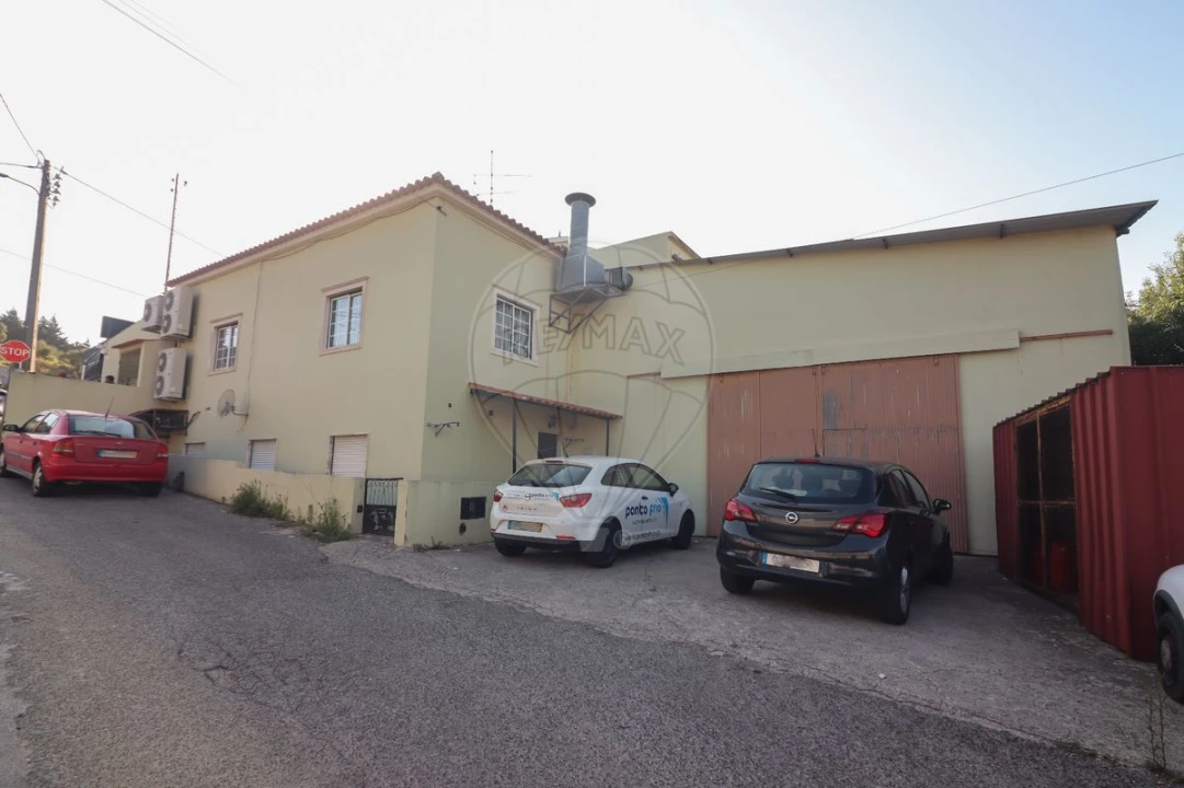 Prédio para Venda em Arruda dos Vinhos Foto 44