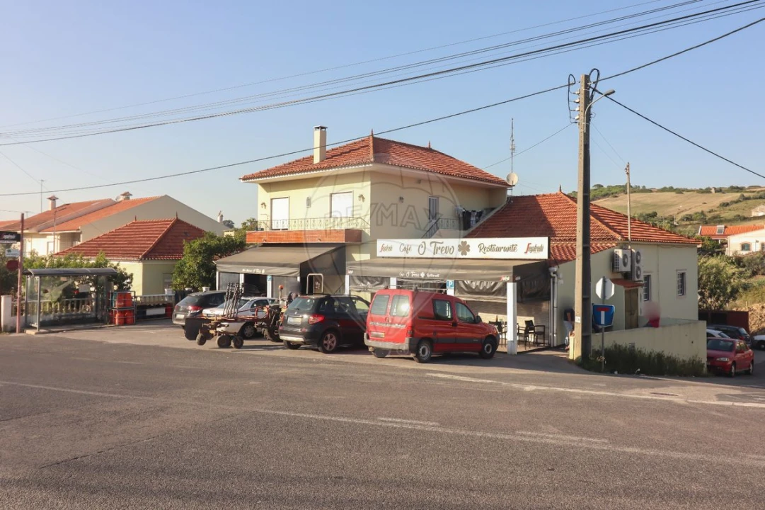 Prédio para Venda em Arruda dos Vinhos Foto 46