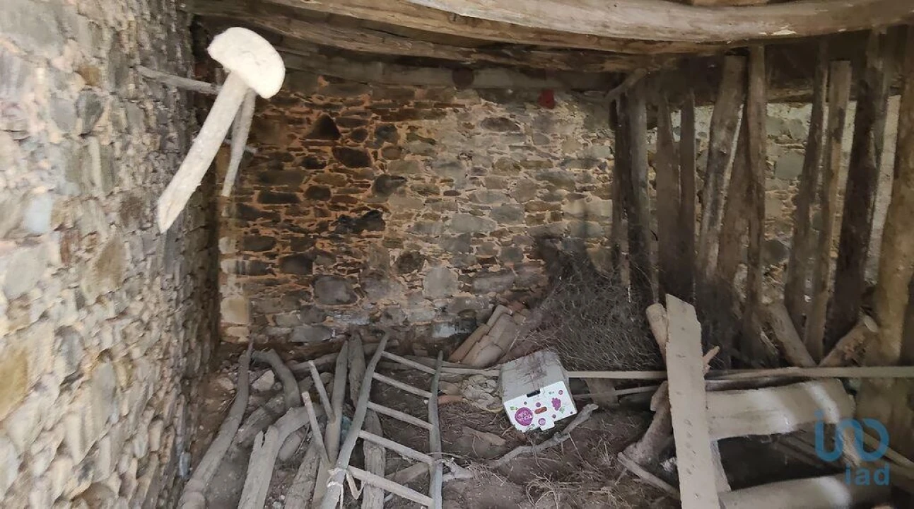 Moradia para Venda em Castanheira de Pêra e Coentral Foto 4