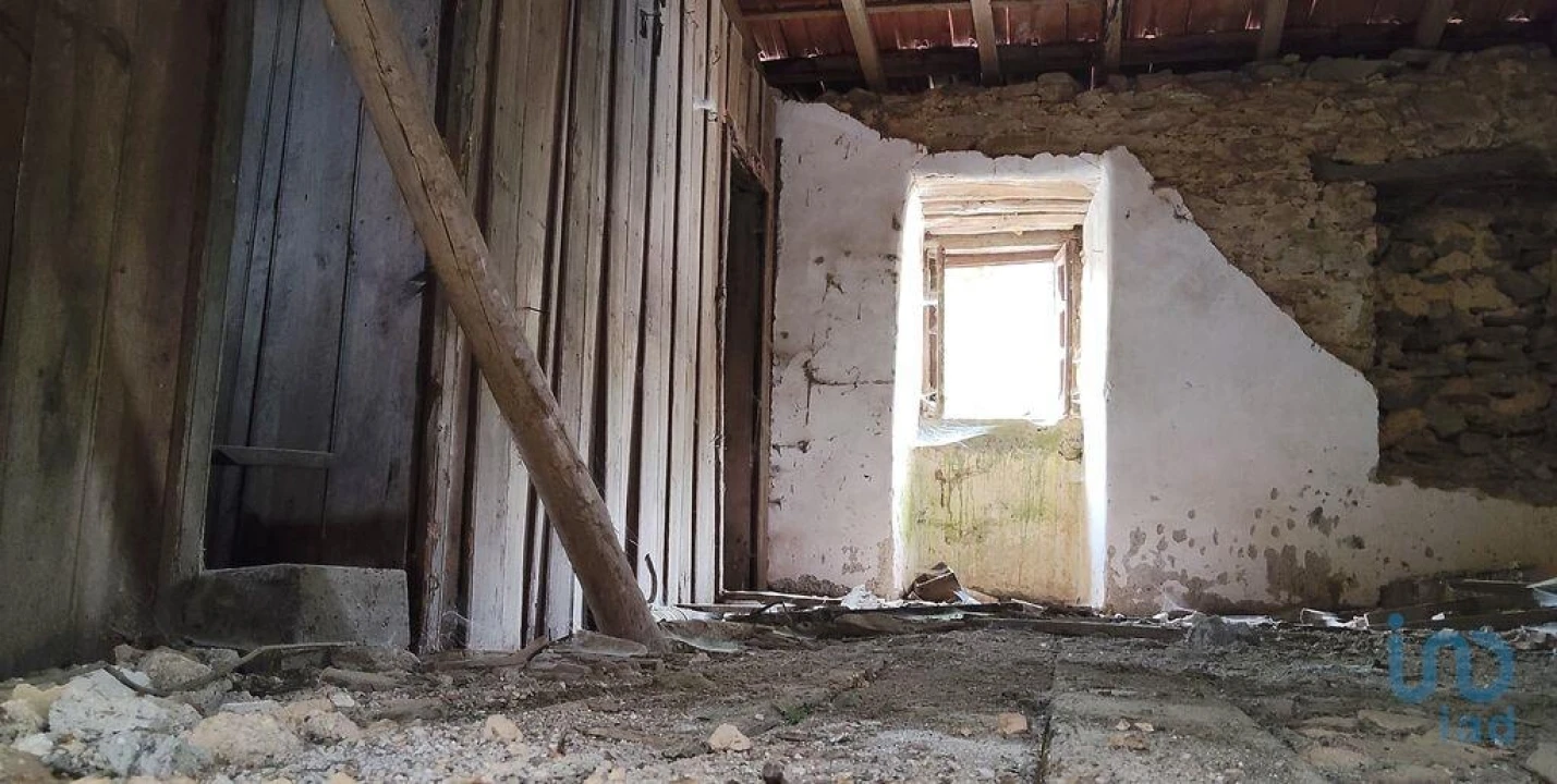 Moradia para Venda em Castanheira de Pêra e Coentral Foto 8