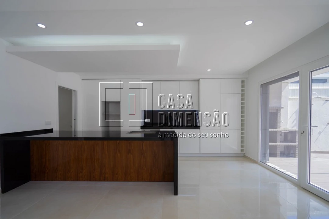 Moradia T4 para Venda em Corroios Foto 13