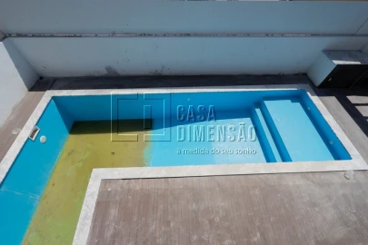 Moradia T4 para Venda em Corroios