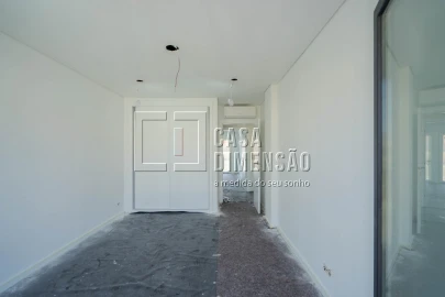 Moradia T4 para Venda em Corroios