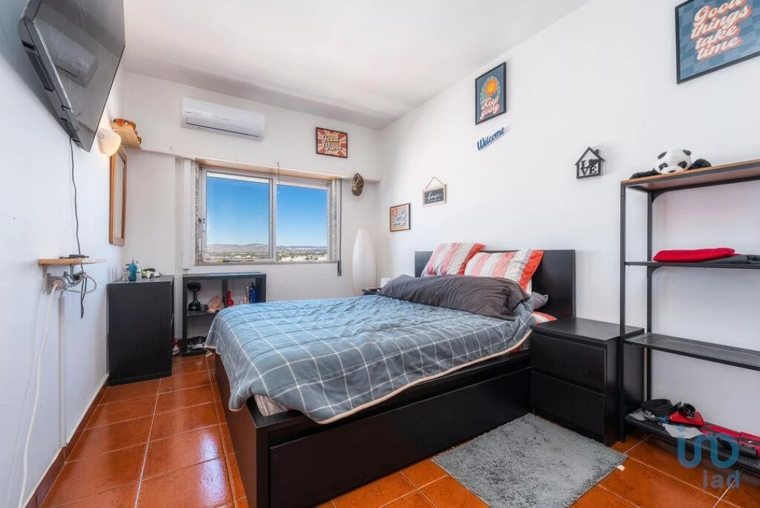 Apartamento T1 para Venda em Quarteira Foto 9