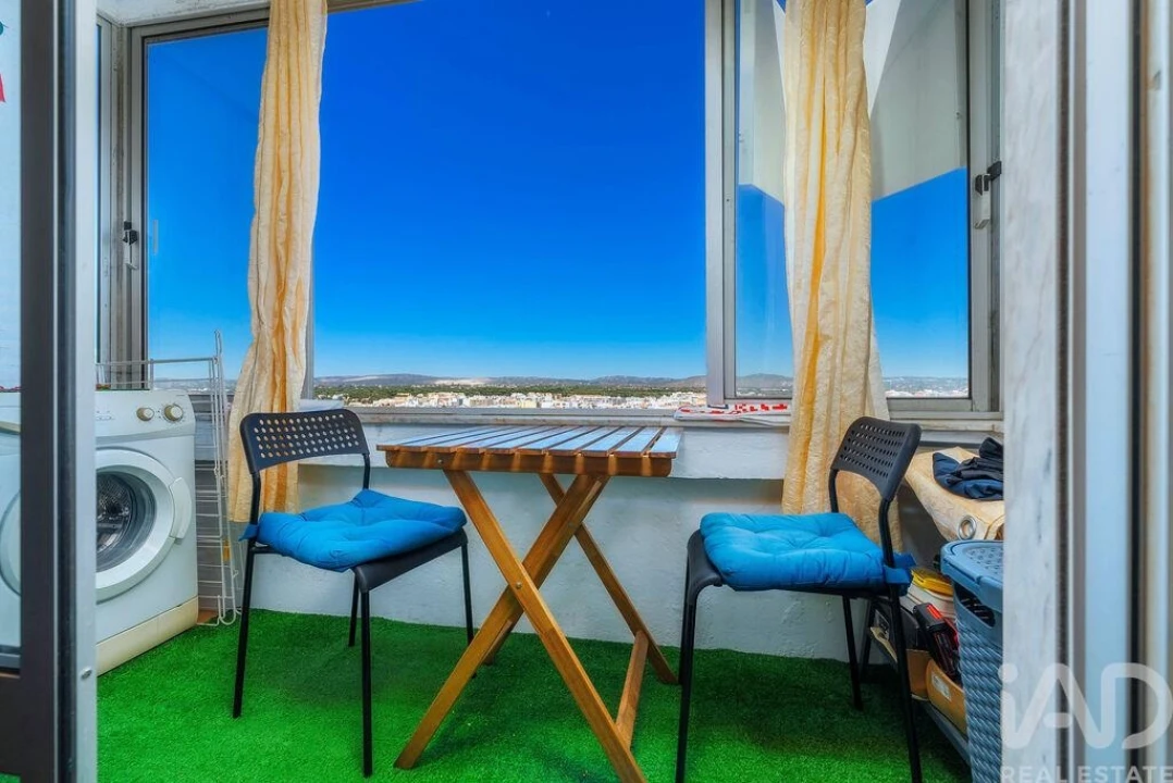 Apartamento T1 para Venda em Quarteira Foto 17