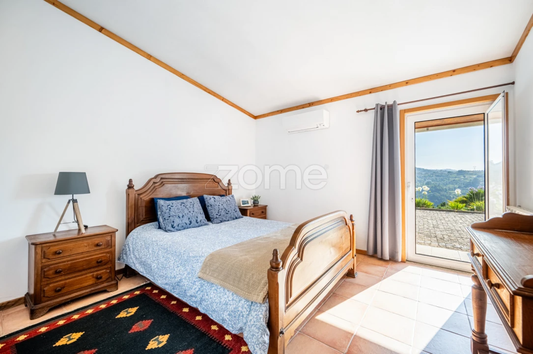 Quinta T3 para Venda em Oliveira do Douro Foto 14